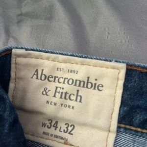 men’s baggy jeans